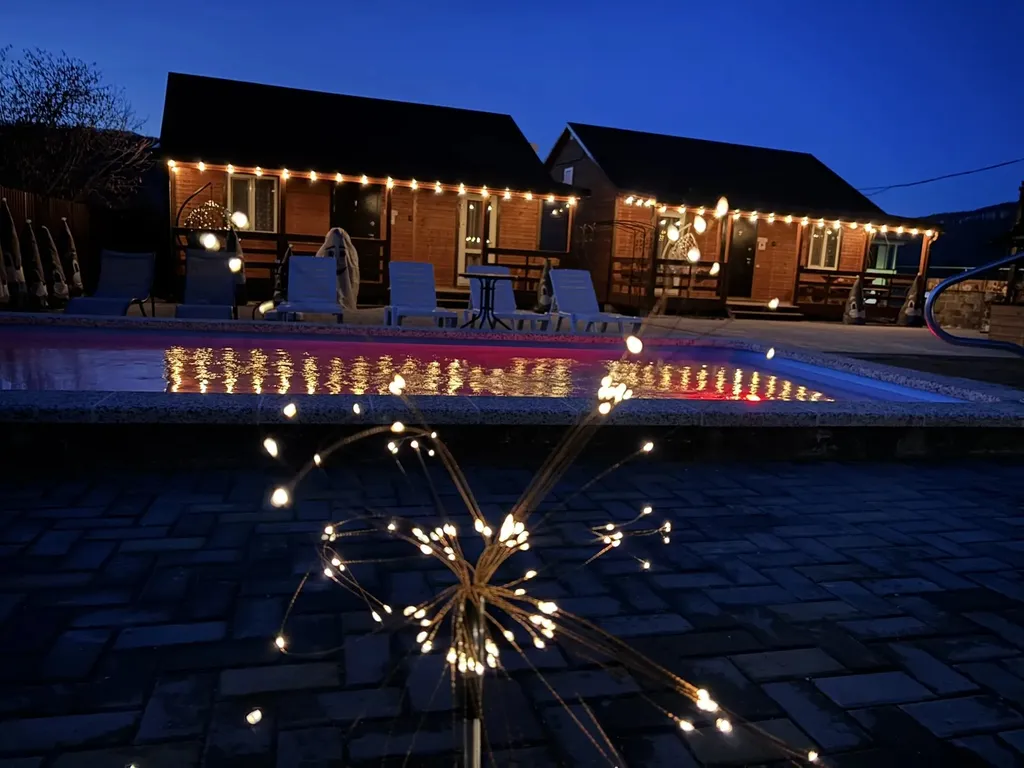 Дом с теплым бассейном