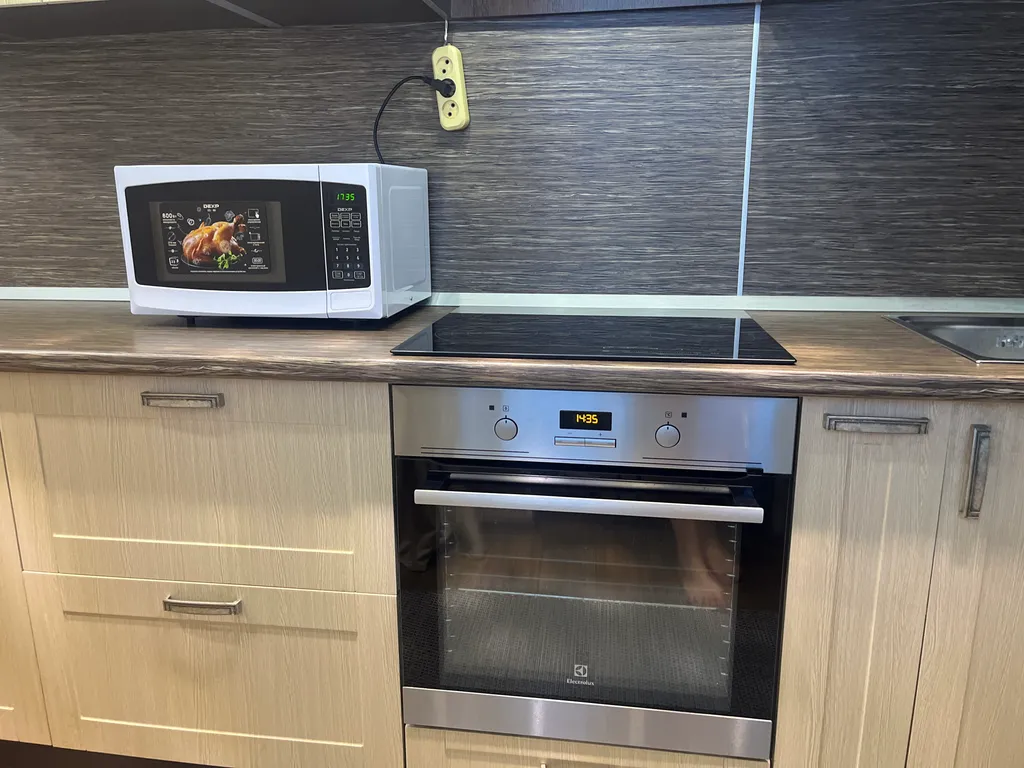 Шикарная локация, 150 метров от курорта, леса. Бесконтактное заселение