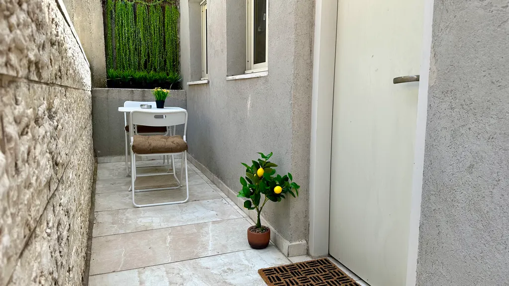 Уютная квартира с террасой рядом с Парижской площадью