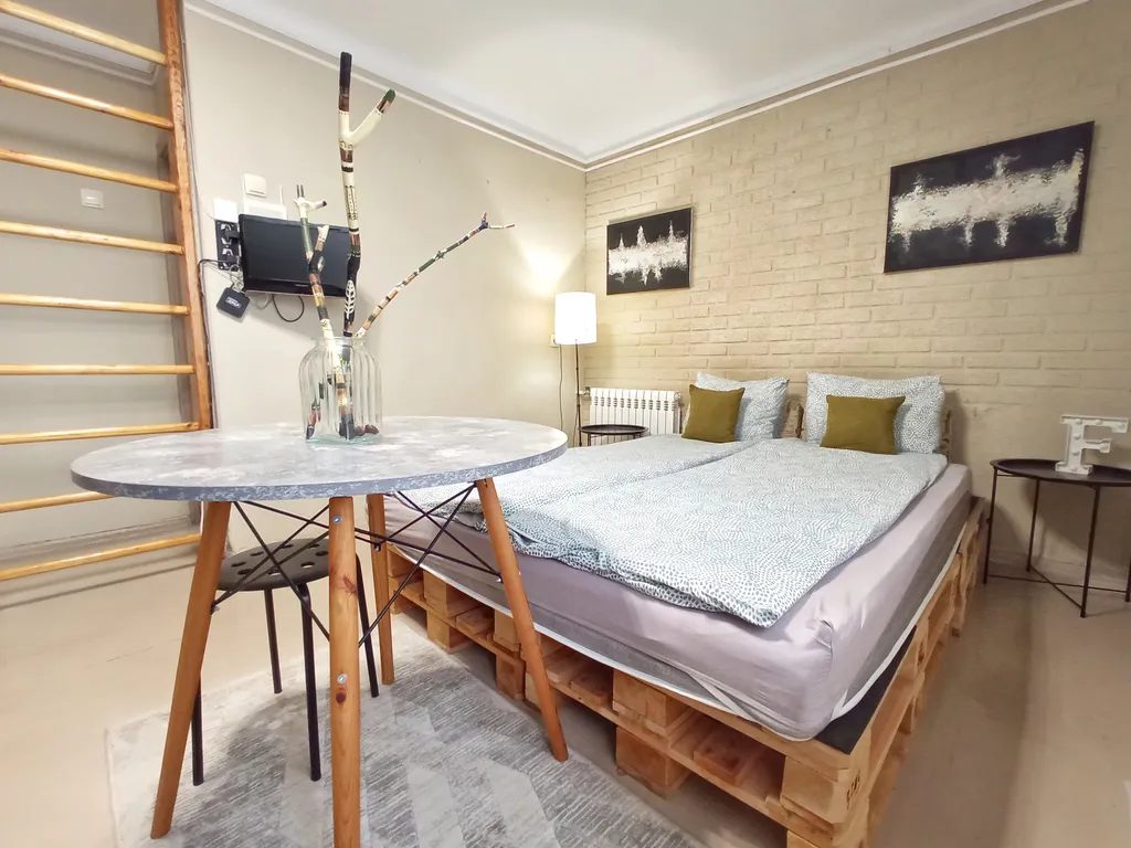 Квартира в 7 минутах от вокзала, своя парковка, Wi-Fi, заселение 24/7