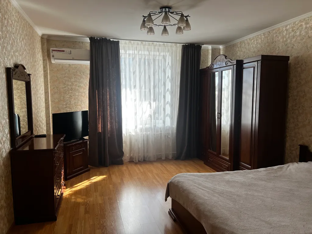 Квартира в центре с красивым видом на колокольню, храм и набережную