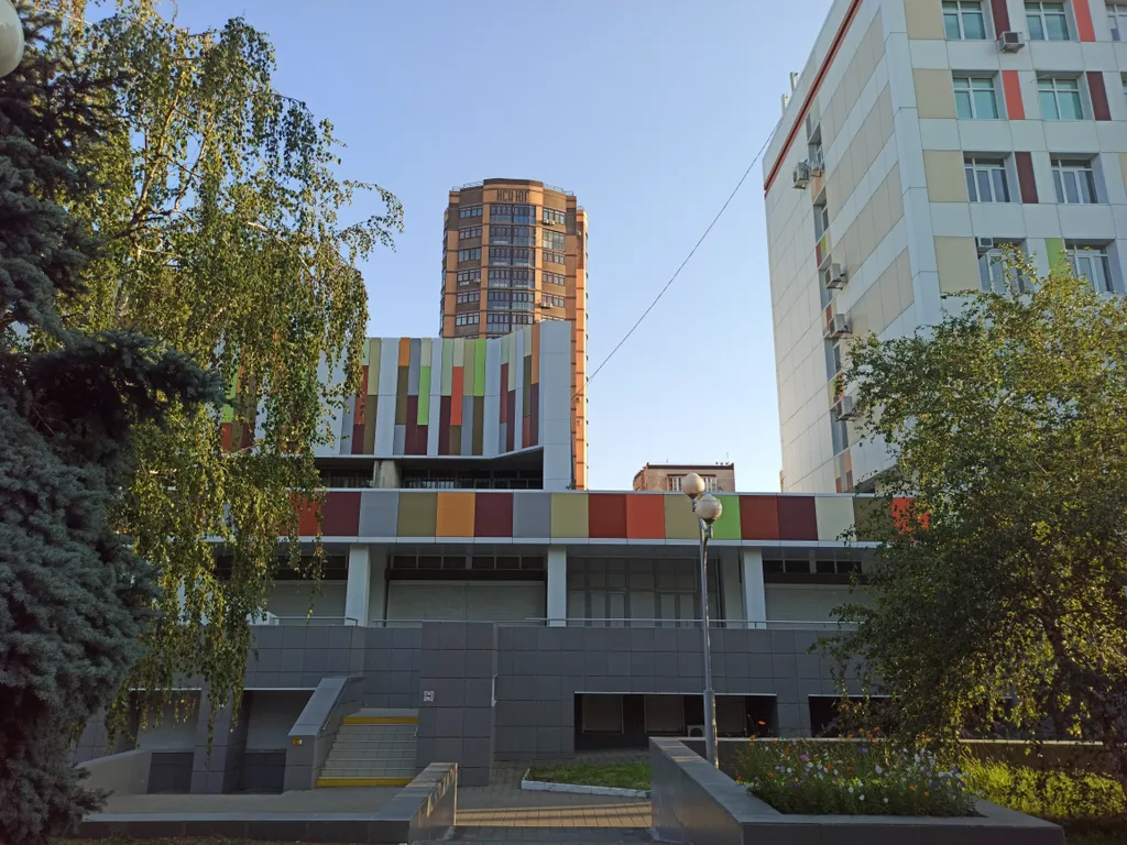 Рядом с детской краевой больницей