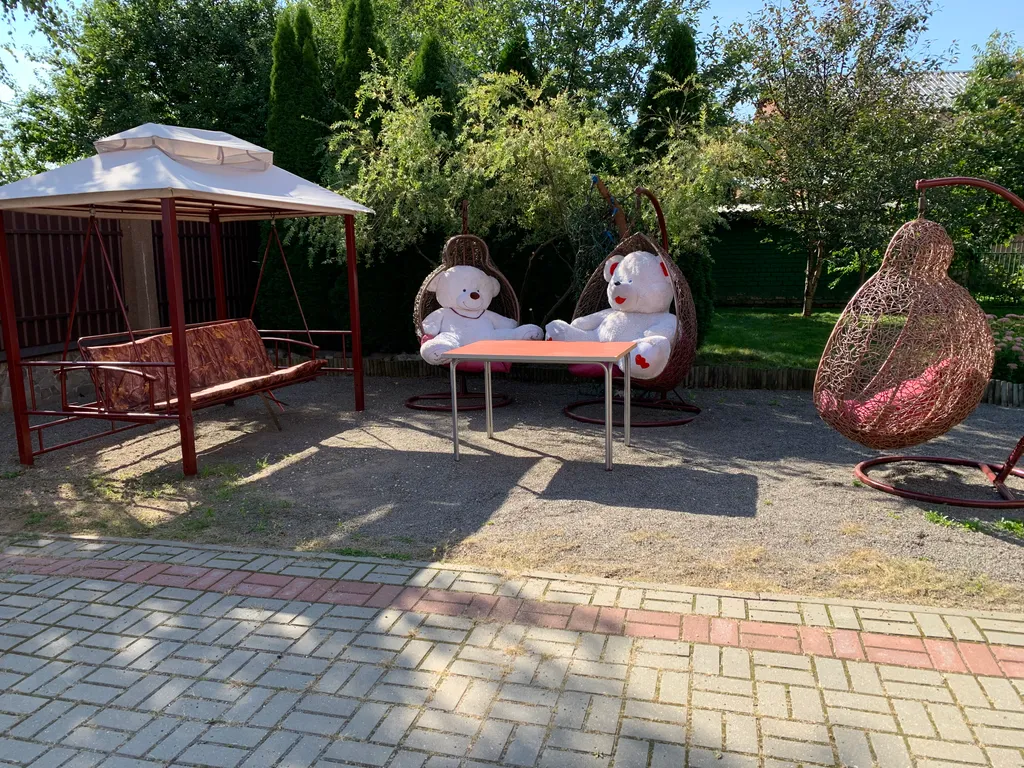 Дом с бассейном в Сенице