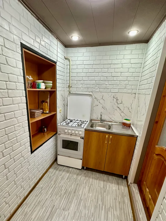 КМВ Дом напротив цветника и питьевых источников