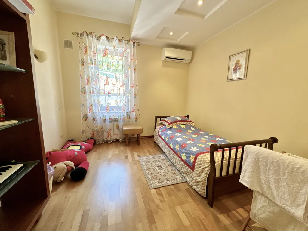 Шикарный дом в заповедной зоне в Ялте