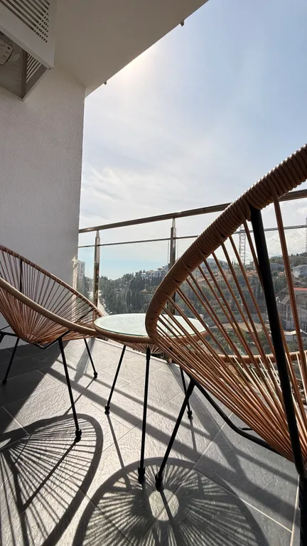 Однокомнатные апартаменты с видом на горы и море