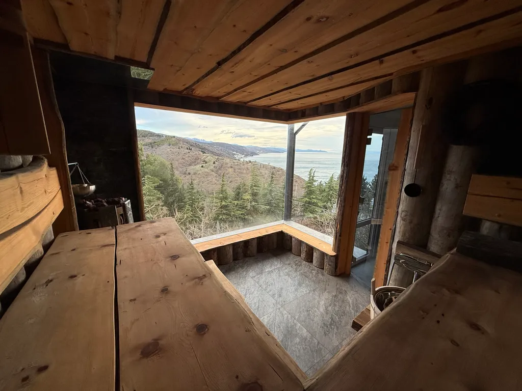 Вилла с панорамной баней и бассейном