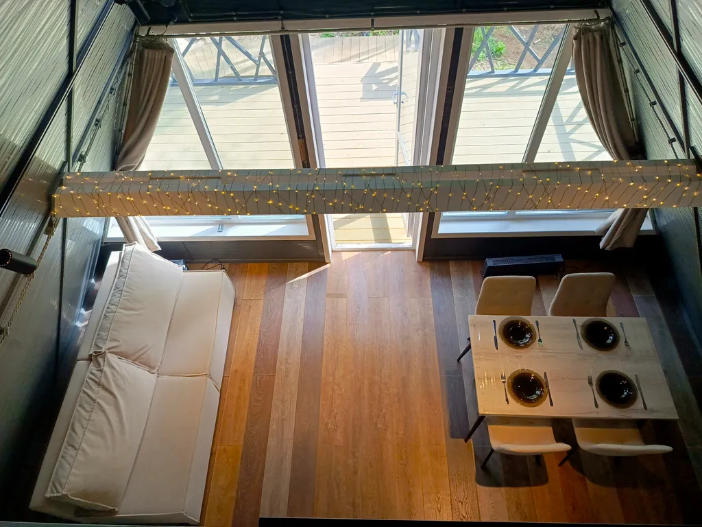 Дом Афрейм в лесу