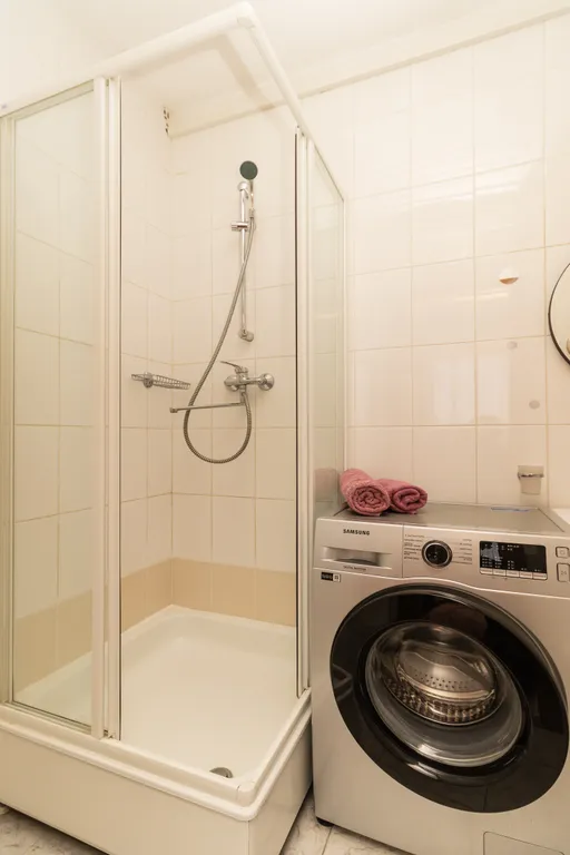 Номер-люкс Розовая пантера в апарт-комплексе Виктория