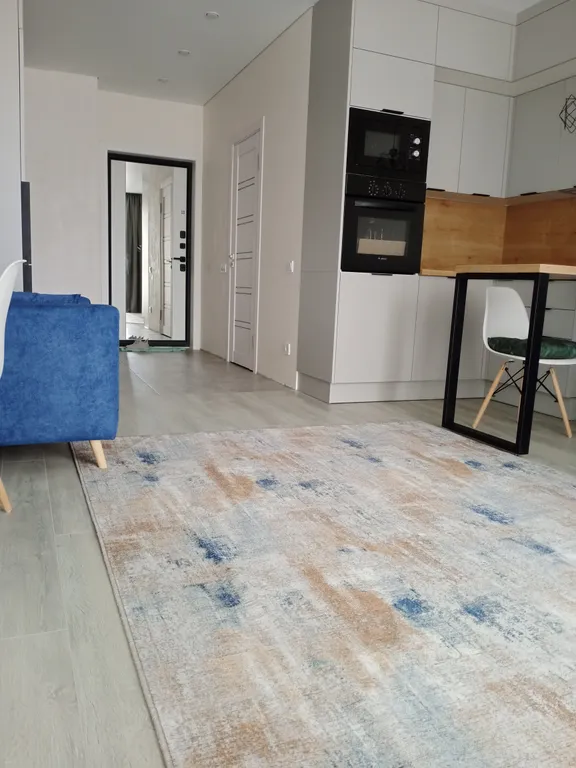 Новые апартаменты-студия у метро