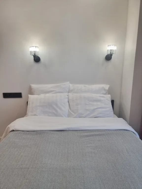 Студия с видом на море и лес