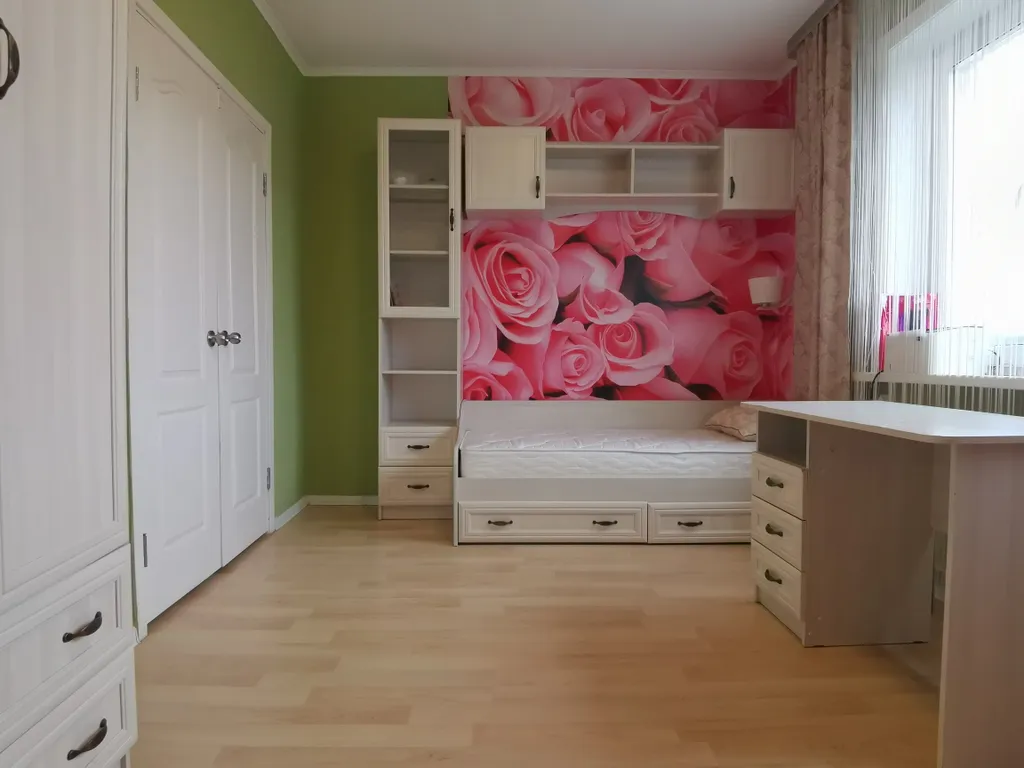 Трехкомнатная квартира в центре с видом на горы