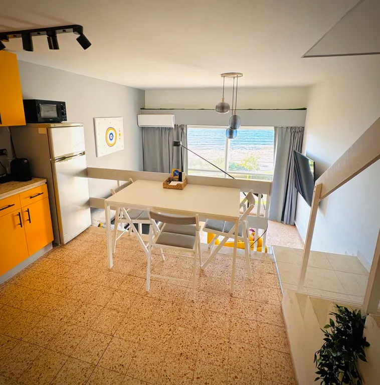 GW317 Квартира с бассейном с видом на море (Gugel Waves Nahariya)