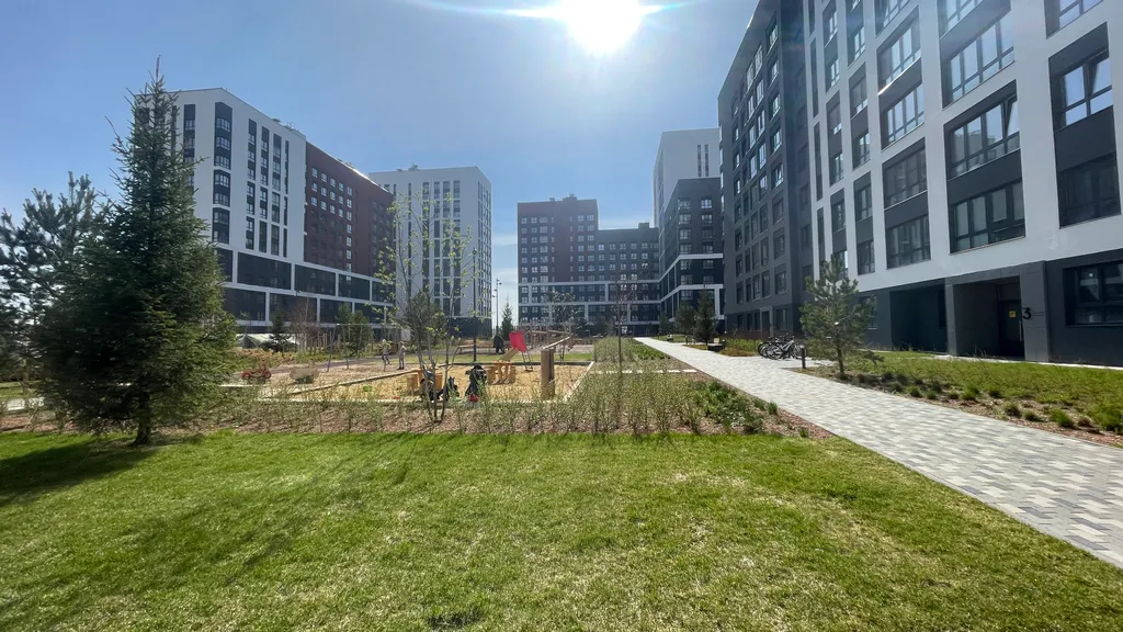 Не в отеле, а в квартире