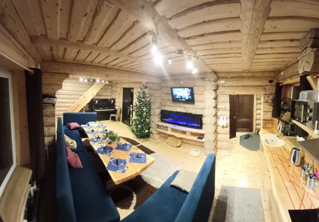 Кедровый дом с видом на горы