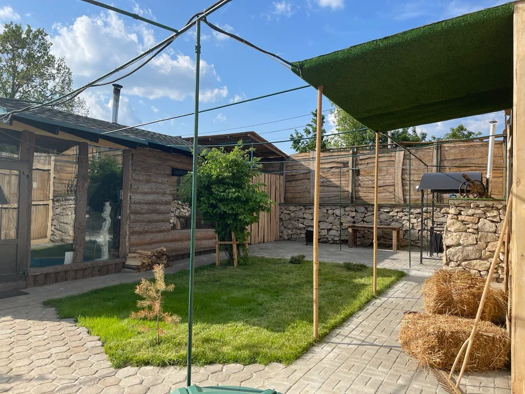 Дизайнерский коттедж из сруба