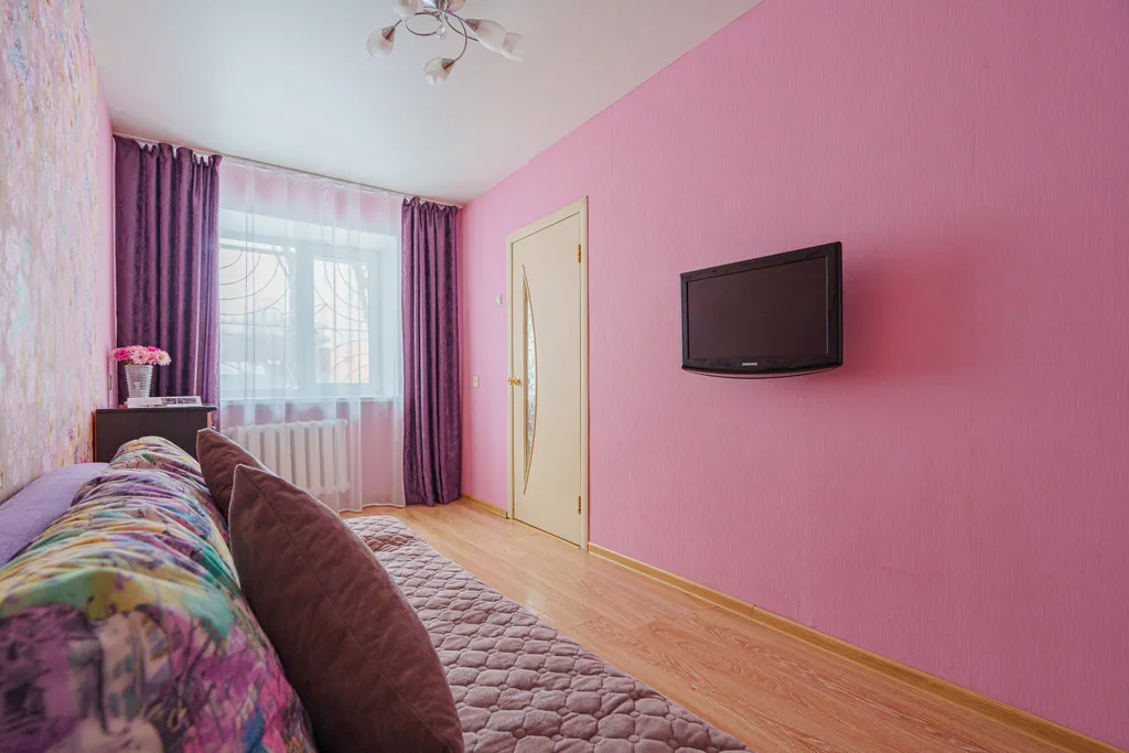 Квартира Двухкомнатная квартира у метро Чкаловская — Екатеринбург