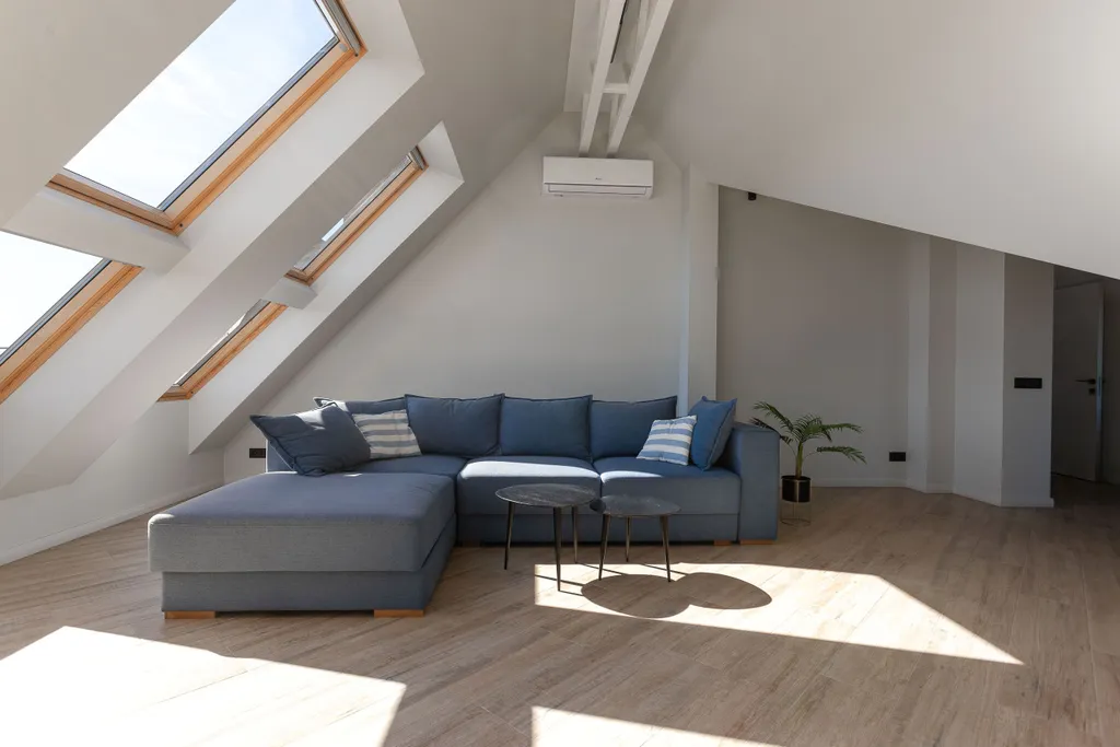 Мaнсaрдная квартира евpопeйскoгo урoвня