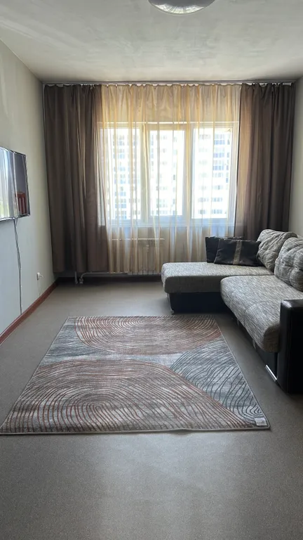 Просторная двухкомнатная квартира на набережной реки Амур