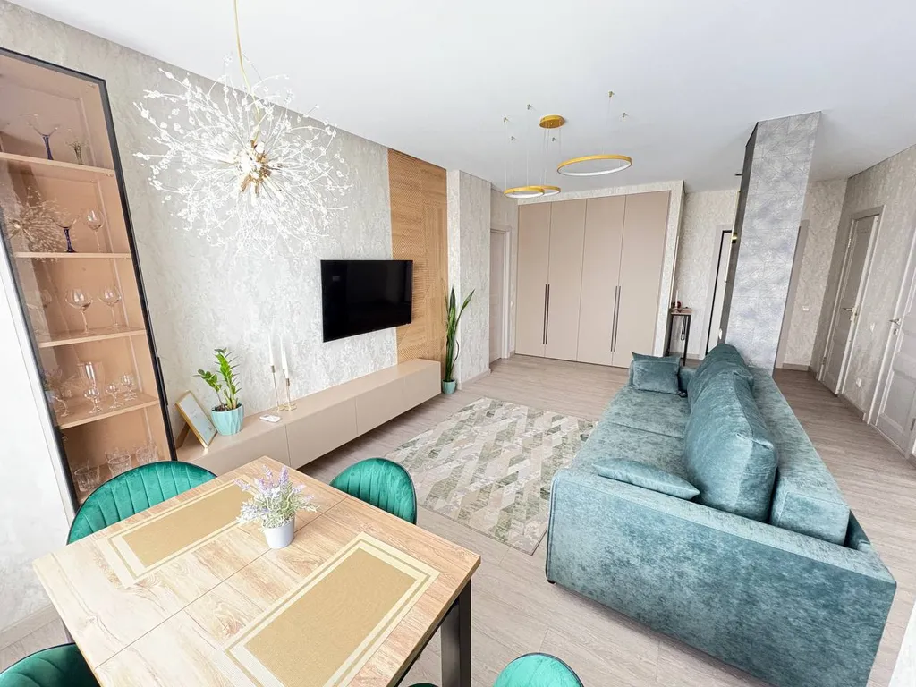 Уютная квартира рядом с набережной и историческим центром города.