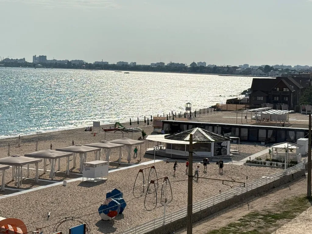 Замечательная квартира на берегу моря