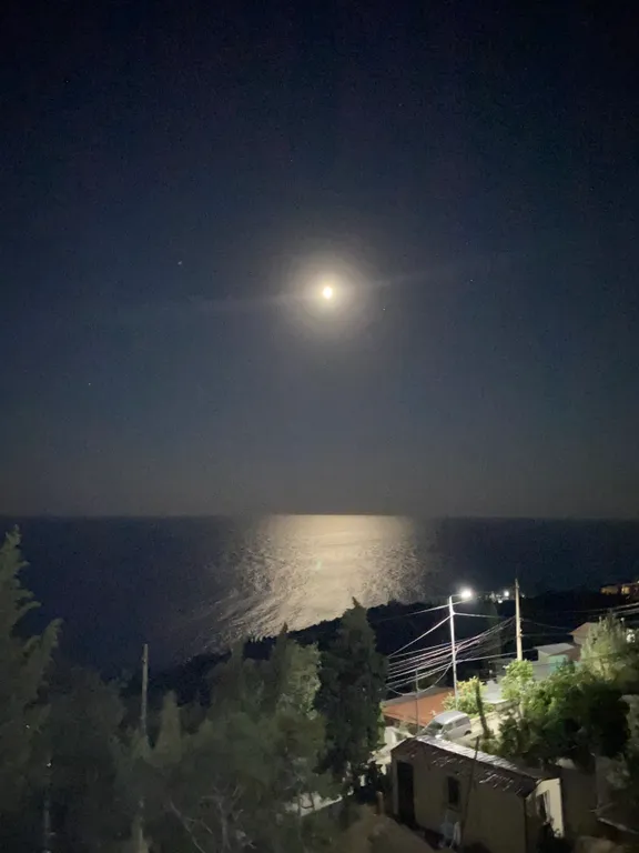 Живописный вид на море