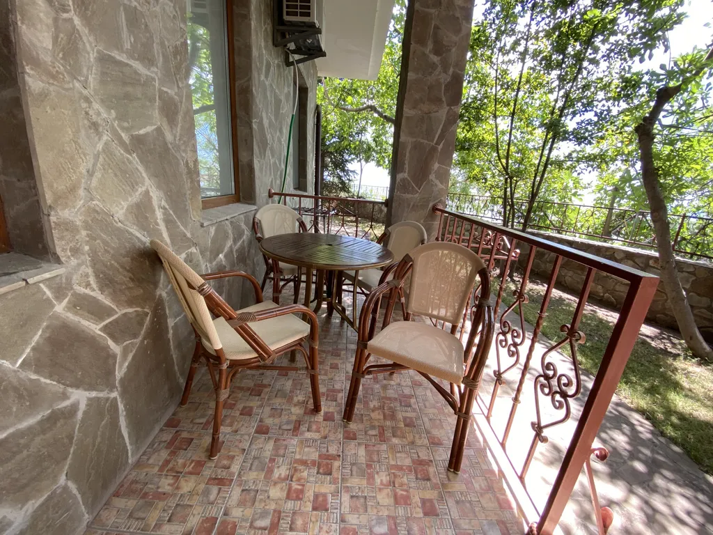 Этаж дома 500 метров от моря с бассейном