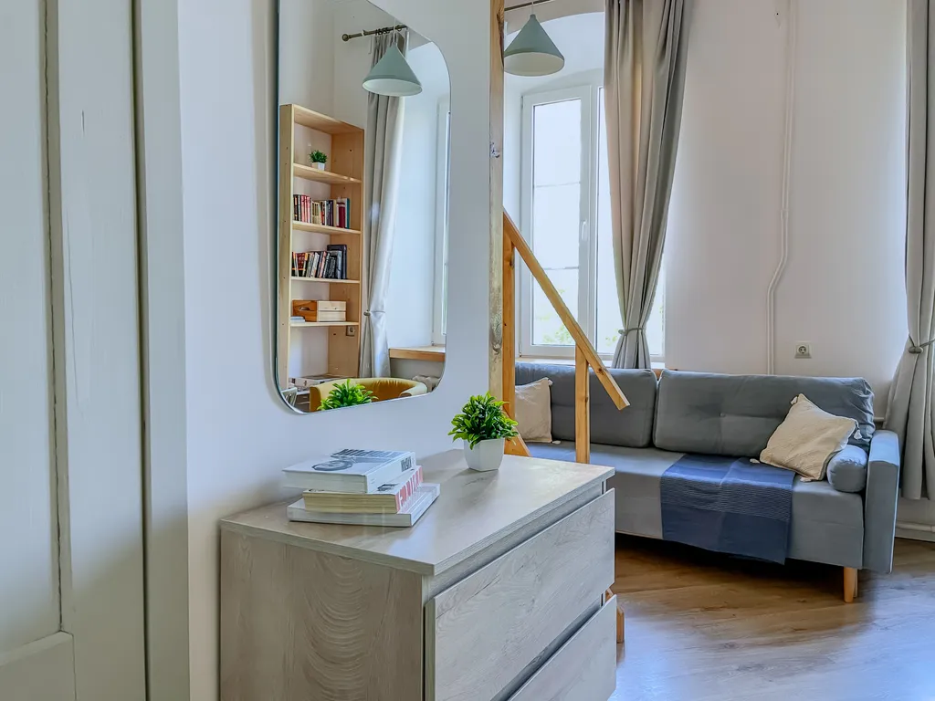 Двухуровневая квартира. Все в пешей доступности