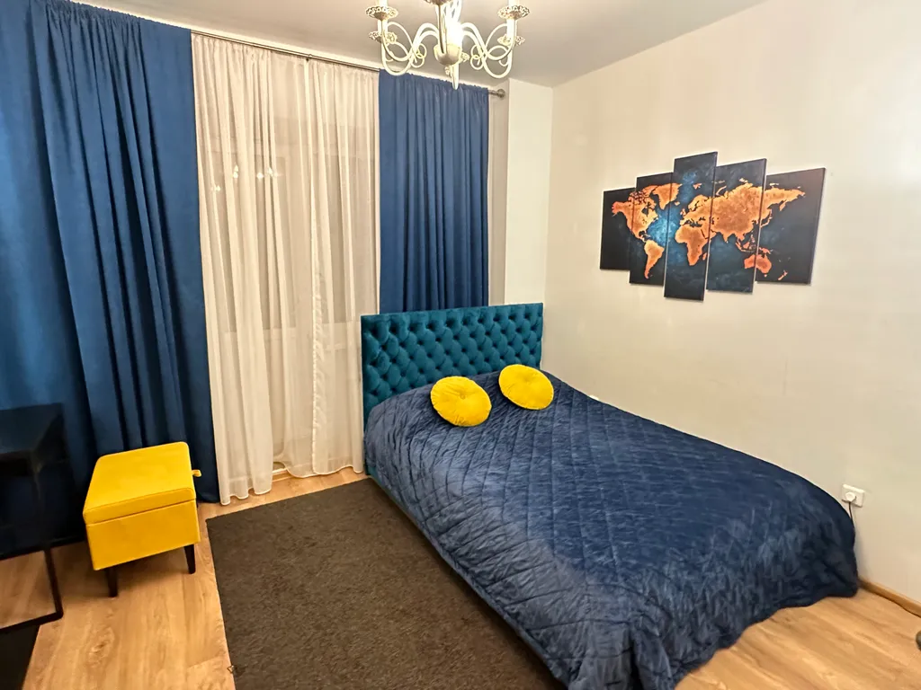 Студия с камином и кондиционером