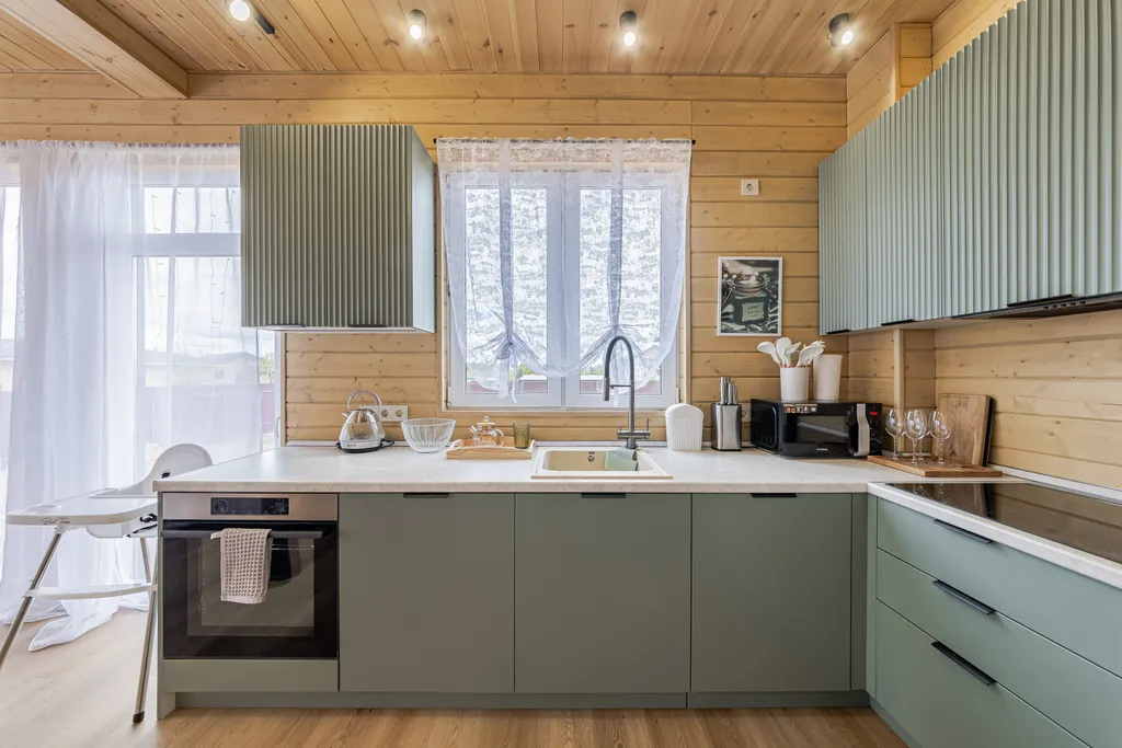 Дом у озера с чаном