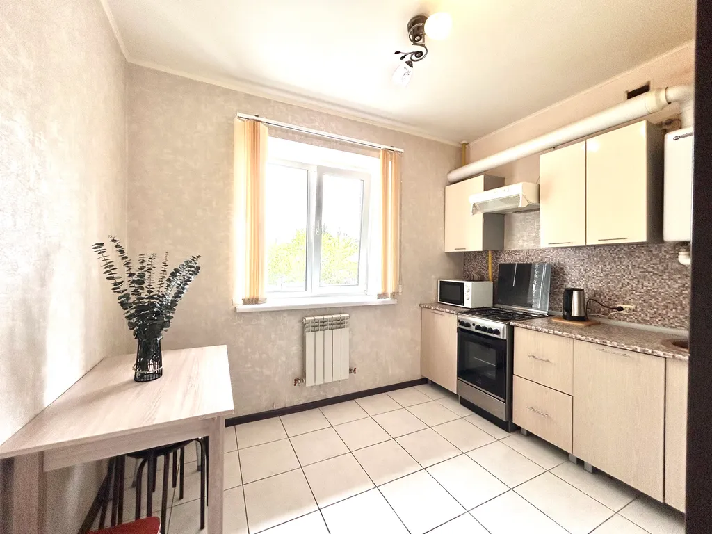 Просторная квартира в тихом месте с парковкой