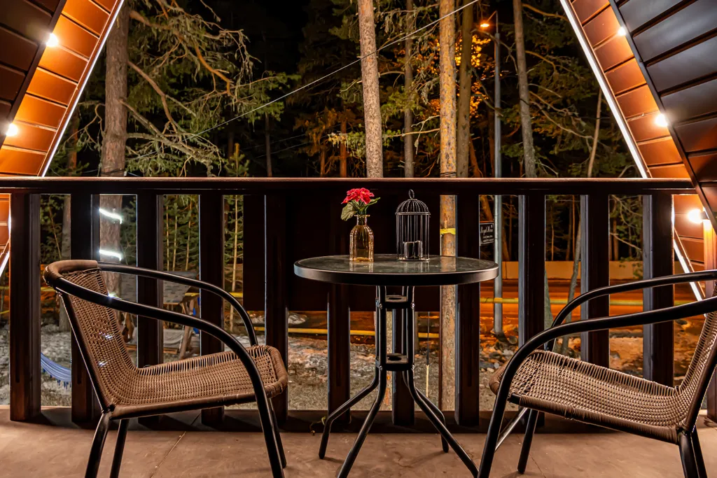 Аутентичный коттедж с балконом