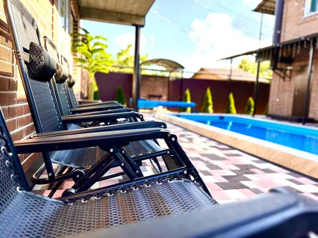 Дом с сауной и бассейном