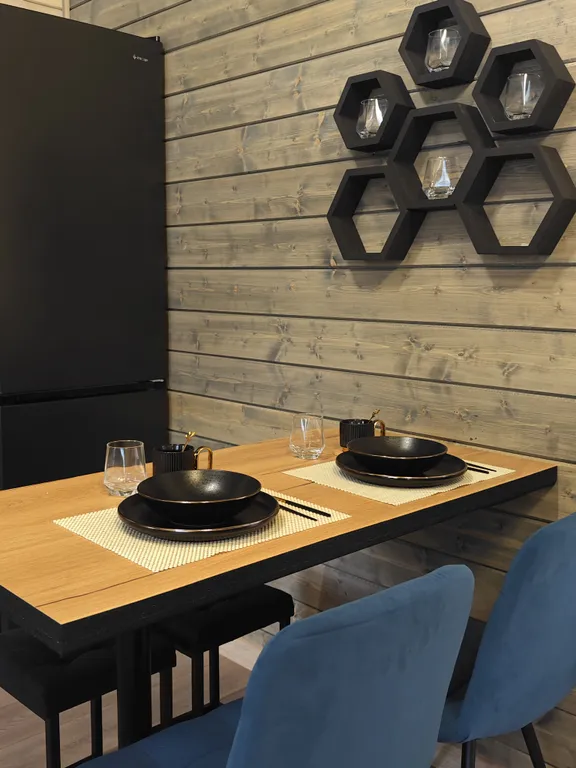 Уютный домик у леса с чаном