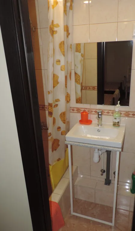 Уютная комната, море 50 метров душ/туалет в номере