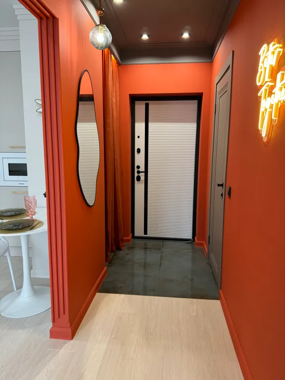 Яркая и современная квартира около Западного пляжа