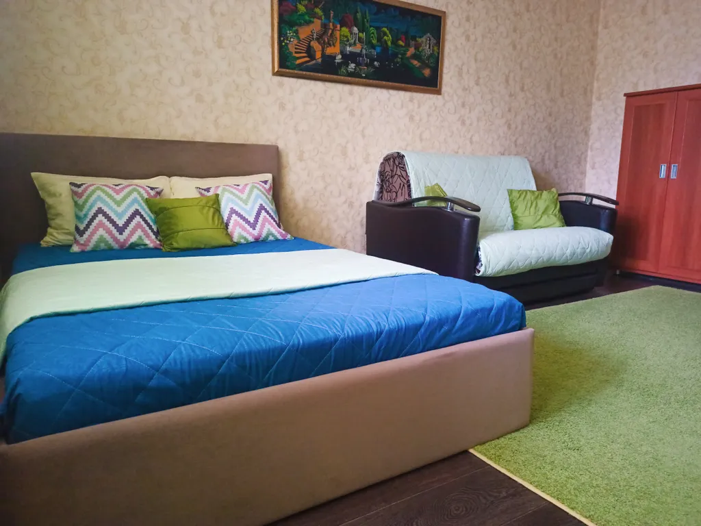 Крупногабаритная квартира возле сквера