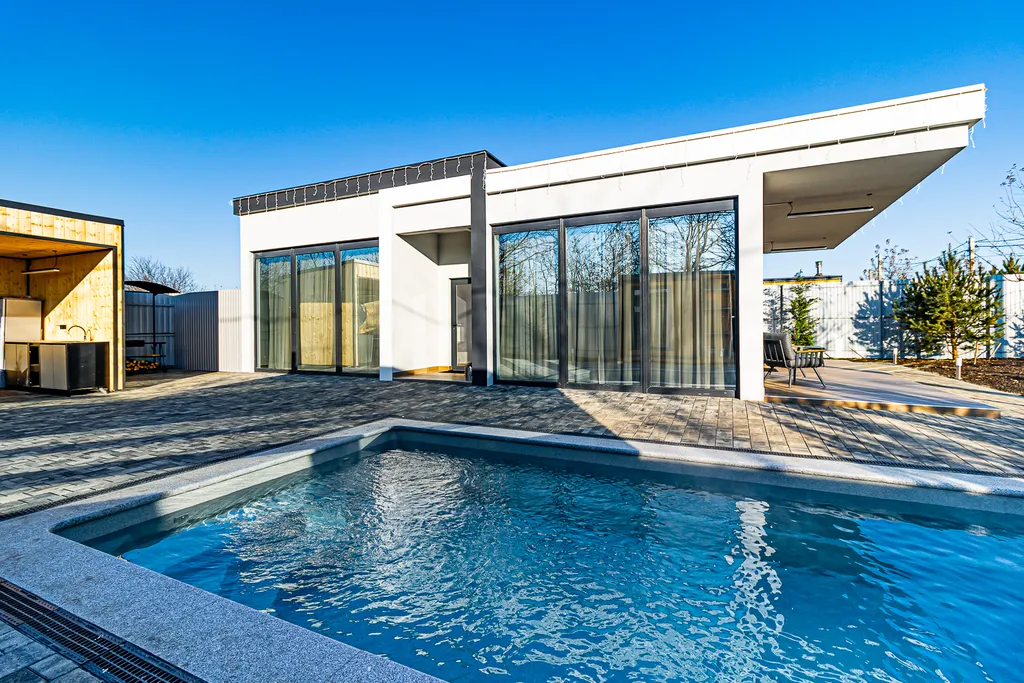 Коттедж Уютный дом с подогреваемым бассейном — аренда посуточно в Краснодар