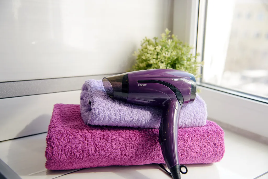 Третий дом возле главного жд вокзала и автовокзала