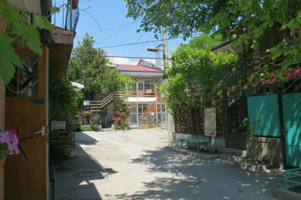 Коттедж Коттедж Квартира студия, 2 этаж — Евпатория