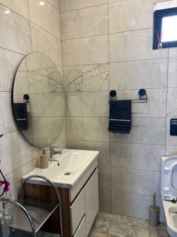 Частный дом с футбольным полем