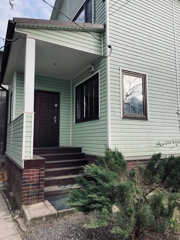 Уютный коттедж со всеми удобствами в 7 км МКАД в лесной зоне