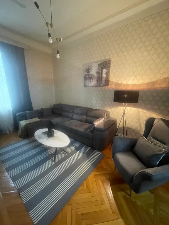 Апартаменты с балконом рядом с парком Ваке