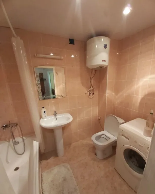 Уютная квартира напротив больницы Миротворцева и СГТУ