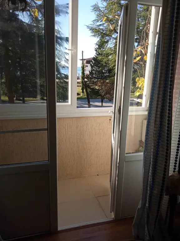 Светлая квартира у моря