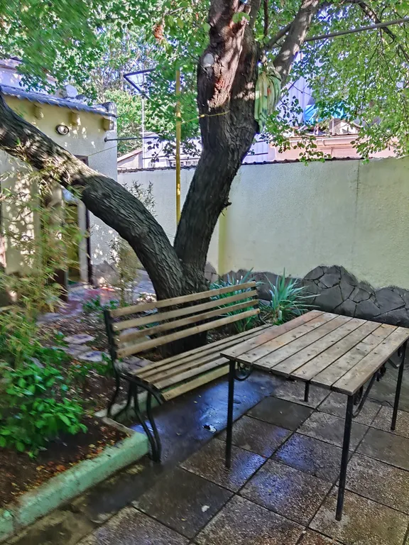 Домик возле моря