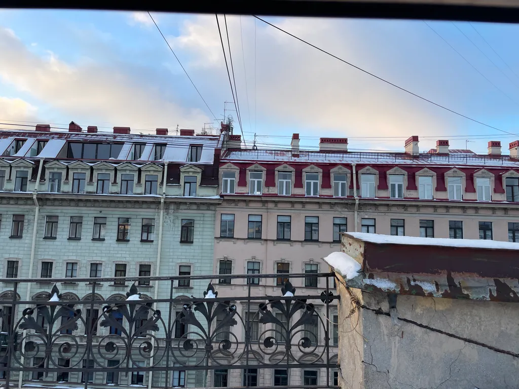 Квартира Фиолетовая комната на Невской мансарде — Санкт-Петербург