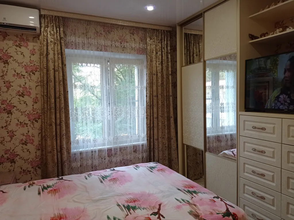 Квартира Комната возле пляжа Маяк — аренда посуточно в Сочи