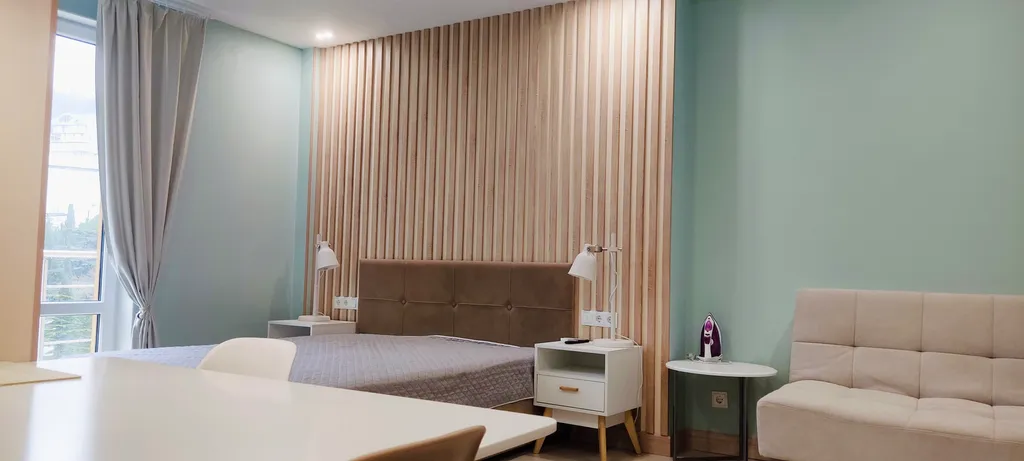 Большая студия с видом на гору Ай-Петри