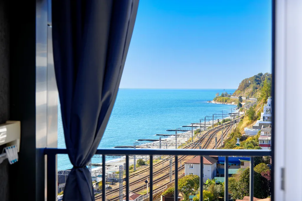 Апартамент в стиле лофт с обзорным видом на море